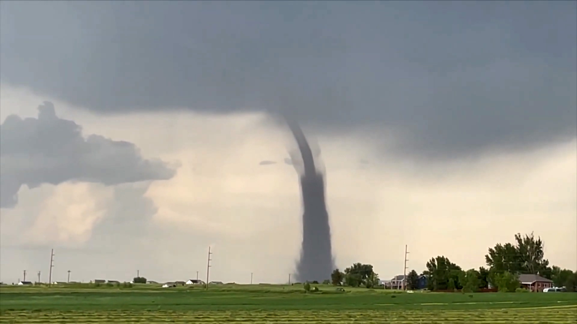 Unusual landspout tornado touches down in Colorado